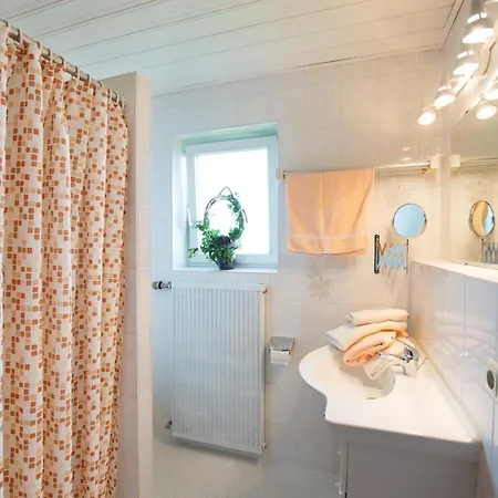 Schnaiterhof Farm stay *